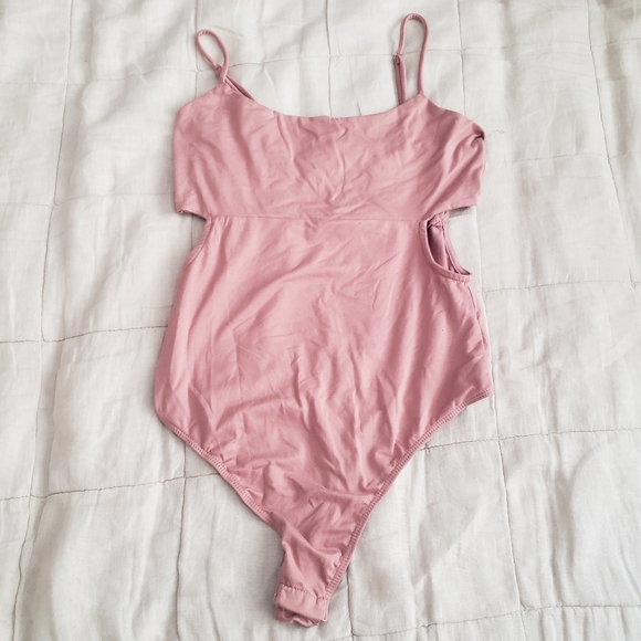 NWOT lulus dusty pink bodysuit with cutouts - Picture 1 of 3